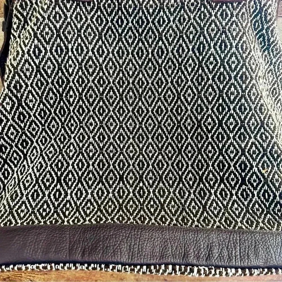 NWOT Huipil Guatemalan With Vegan Leather Bag - Picture 9 of 9